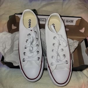 CONVERSE All Star Ox Optical White sneakers. Men's 3.5, Womens 5.5
